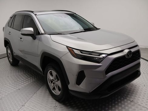 Used 2023 Toyota RAV4 XLE w/ Convenience Package FWD image 6