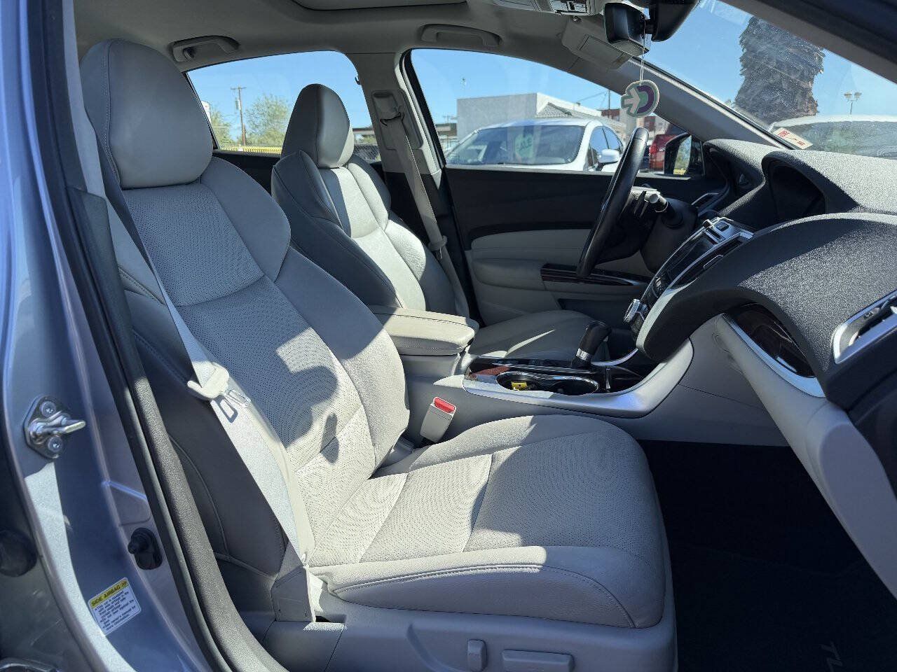 Used 2016 Acura TLX w/ Technology Package FWD image 13
