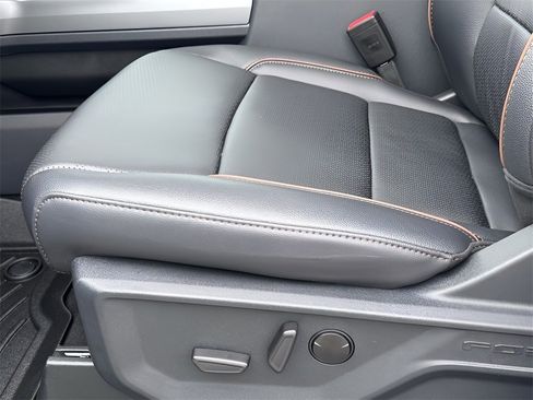 New 2026 Ford F250 Lariat w/ Black Appearance Package image 26