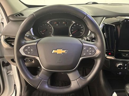 Used 2021 Chevrolet Traverse LT w/ LT Premium Package image 22