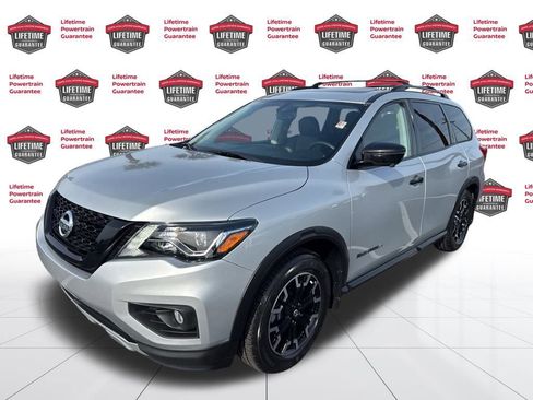 Certified 2020 Nissan Pathfinder SL image 1
