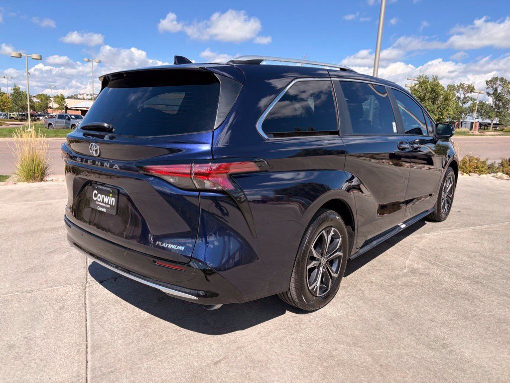 Used 2026 Toyota Sienna Platinum AWD/4WD image 8