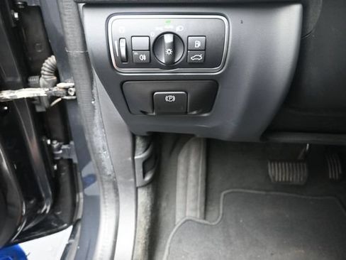 Used 2016 Volvo XC60 T5 Premier w/ Climate Package FWD image 16