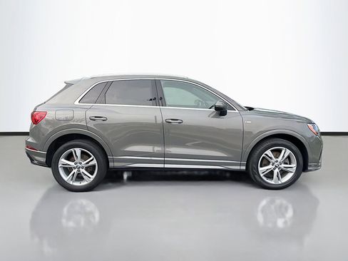 Used 2020 Audi Q3 2.0T Premium w/ Convenience Package image 3