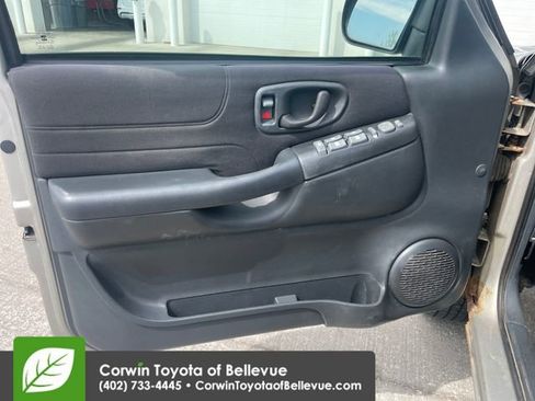 Used 2004 Chevrolet Blazer LS w/ Preferred Equipment Group AWD/4WD image 10