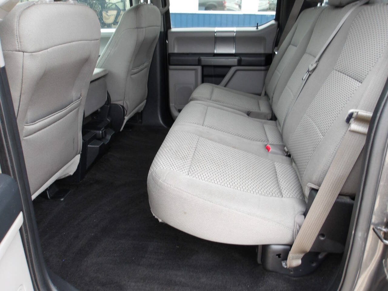 Used 2015 Ford F150 XLT w/ Equipment Group 302A Luxury AWD/4WD image 26