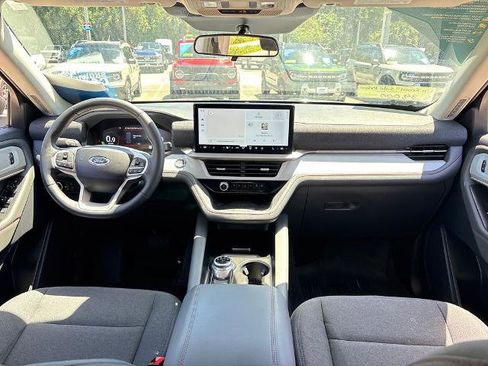 Certified 2025 Ford Explorer Active AWD/4WD image 14