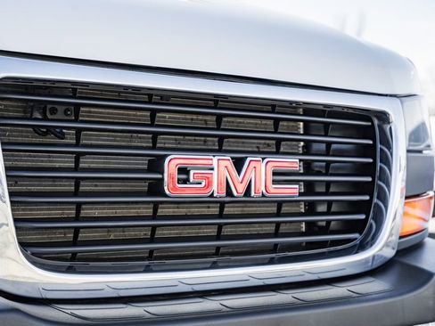 Used 2023 GMC Savana 2500 image 11