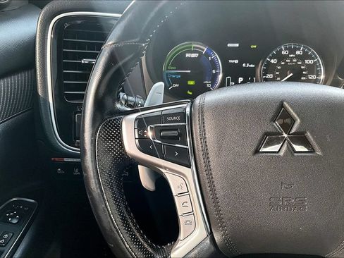 Used 2022 Mitsubishi Outlander SEL AWD/4WD image 18