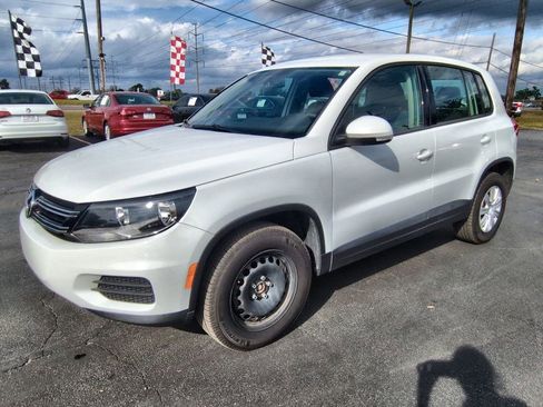 Used 2018 Volkswagen Tiguan Limited image 1