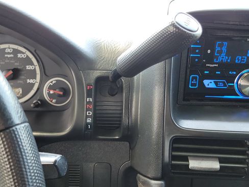 Used 2004 Honda CR-V LX image 20