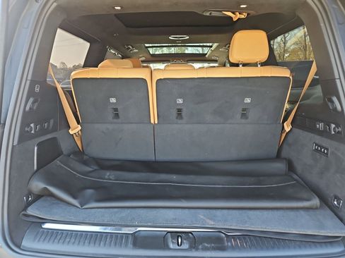 Used 2022 Jeep Grand Wagoneer Series III w/ Flexible Seating Group AWD/4WD image 19