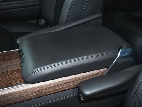 Used 2024 Land Rover Range Rover Autobiography image 50