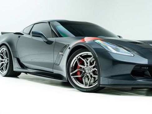 Used 2019 Chevrolet Corvette Grand Sport RWD image 3
