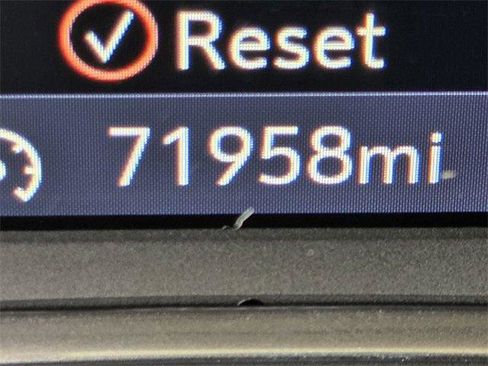 Used 2021 Chevrolet Traverse High Country image 27