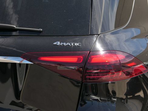 Used 2025 Mercedes-Benz GLE 450 4MATIC image 4