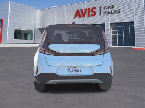 Used 2024 Kia Soul LX w/ Option Group 015 image 7