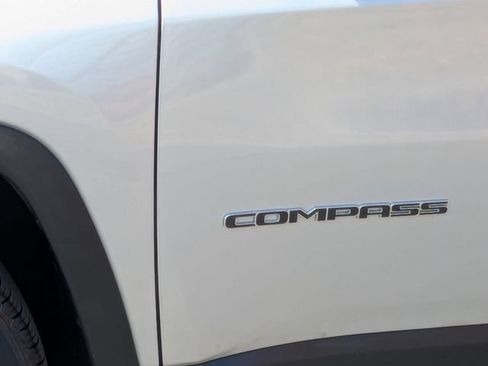 Used 2025 Jeep Compass Limited AWD/4WD image 12