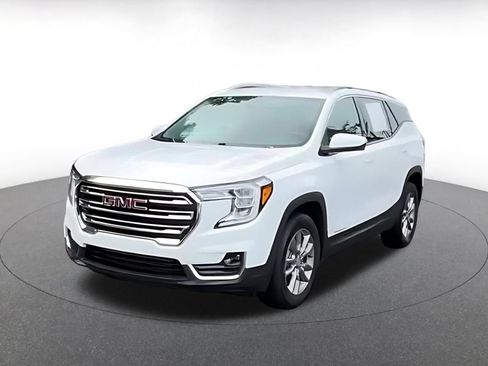 Used 2024 GMC Terrain SLT AWD/4WD image 7