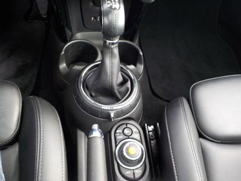 Used 2015 MINI Cooper S image 19