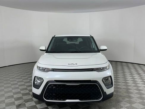 Used 2022 Kia Soul LX w/ Technology Package FWD image 2