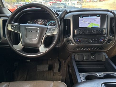 Used 2019 GMC Sierra 2500 Denali w/ Duramax Plus Package AWD/4WD image 4