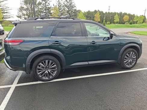 Used 2023 Nissan Pathfinder SL w/ SL Premium Package AWD/4WD image 6