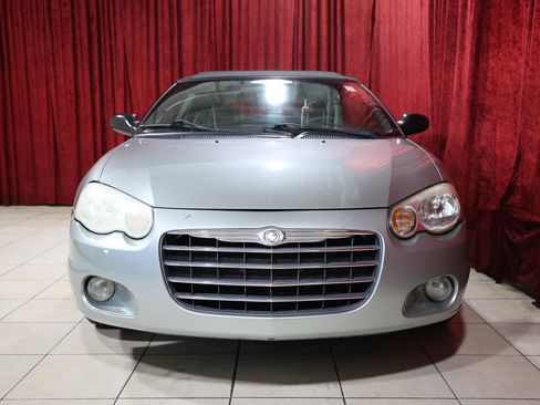Used 2005 Chrysler Sebring Touring image 11