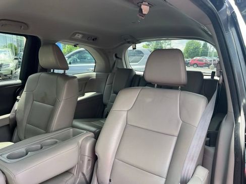 Used 2015 Honda Odyssey Touring image 16