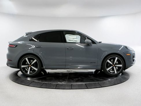 New 2026 Porsche Cayenne GTS AWD/4WD image 8