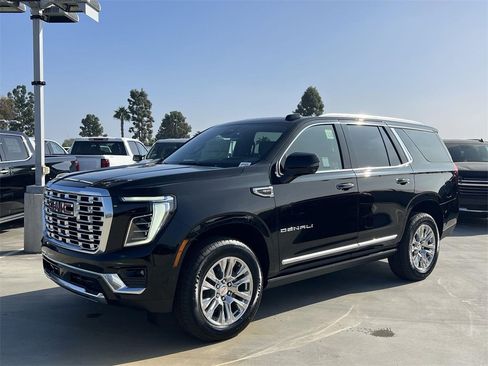 New 2026 GMC Yukon Denali w/ Sun & Power Step Package image 8