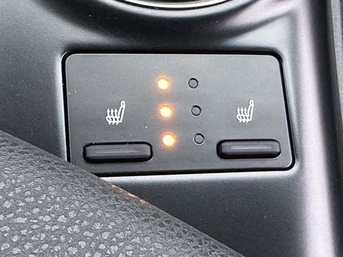 Used 2018 Toyota Camry XLE image 35