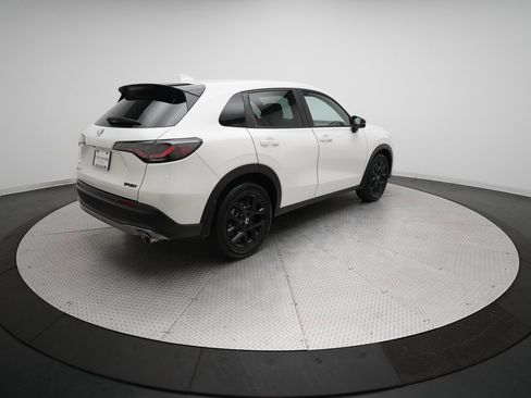 Certified 2024 Honda HR-V Sport image 35