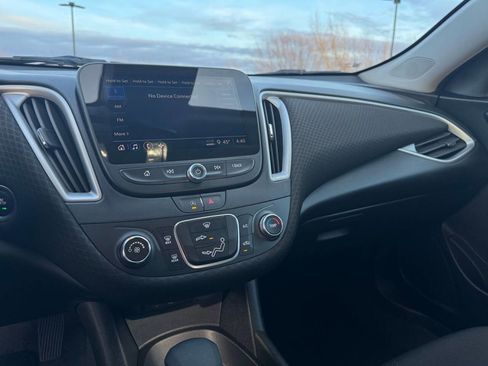 Used 2024 Chevrolet Malibu LS image 19