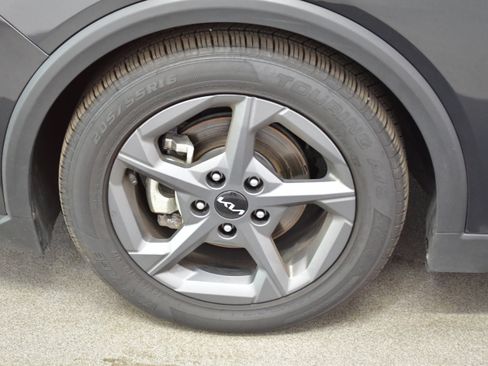 Used 2025 Kia K4 FWD image 34