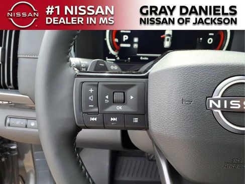 New 2026 Nissan Pathfinder SL FWD image 14