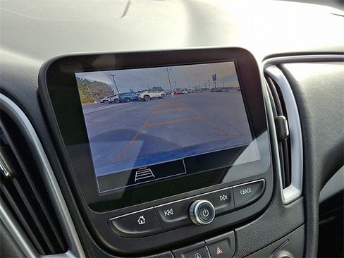 Certified 2025 Chevrolet Malibu LS image 19