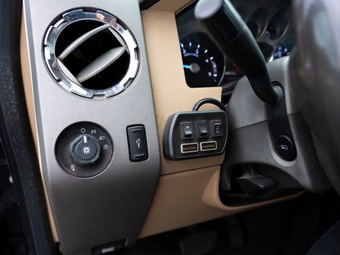 Used 2012 Ford F250 Lariat w/ Lariat Ultimate Pkg image 32