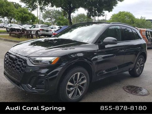 Certified 2024 Audi Q5 2.0T Premium w/ Summer of Audi Package AWD/4WD image 4