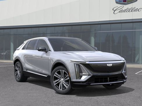 New 2026 Cadillac Lyriq Luxury image 8