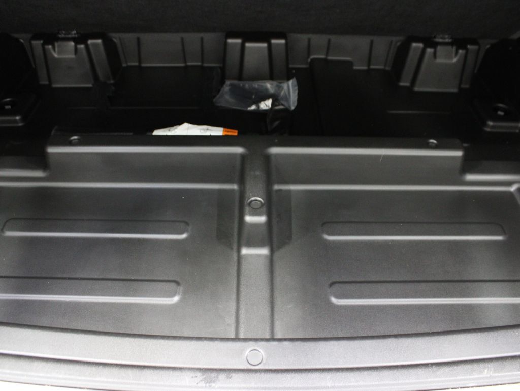 Used 2021 Chevrolet Suburban Z71 AWD/4WD image 41