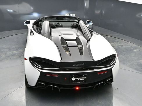 Used 2019 McLaren 570S Spider image 42