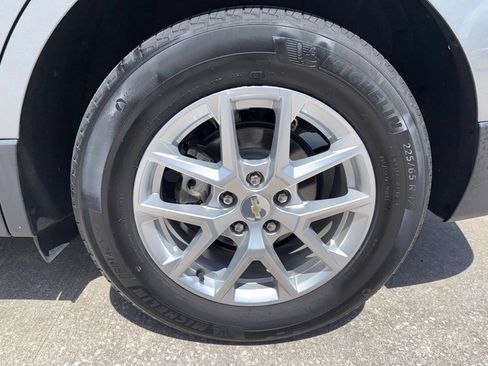 Used 2023 Chevrolet Equinox LS FWD image 44