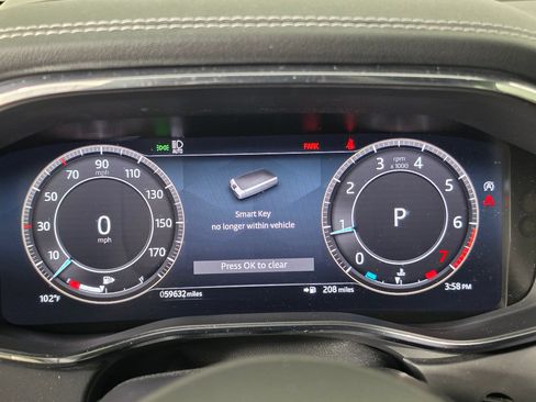 Used 2024 Jaguar XF R-Dynamic SE AWD/4WD image 22