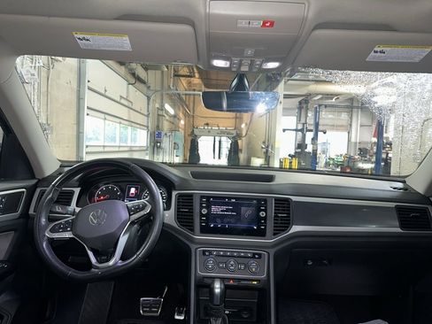 Used 2021 Volkswagen Atlas SE FWD image 21