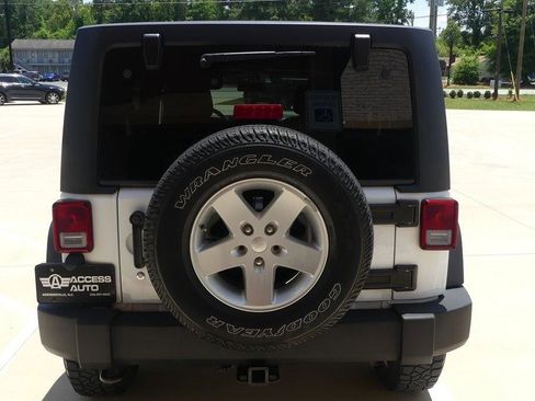 Used 2014 Jeep Wrangler Unlimited Sport w/ Quick Order Package 24S AWD/4WD image 4