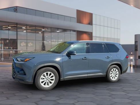 Used 2025 Toyota Grand Highlander AWD image 2