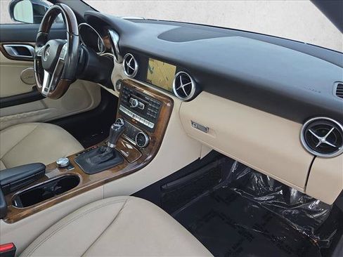 Used 2014 Mercedes-Benz SLK 250 image 20
