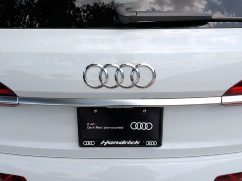 Used 2023 Audi Q7 2.0T Premium Plus w/ Premium Plus Package AWD/4WD image 39