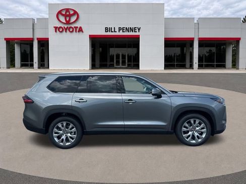 New 2026 Toyota Grand Highlander FWD image 6